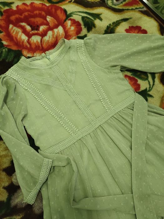 Платье для девочек от 9 до 11 лет. Очень нежное и красивое!Почти новое