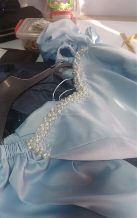 Vand rochie facuta la croitoreasa