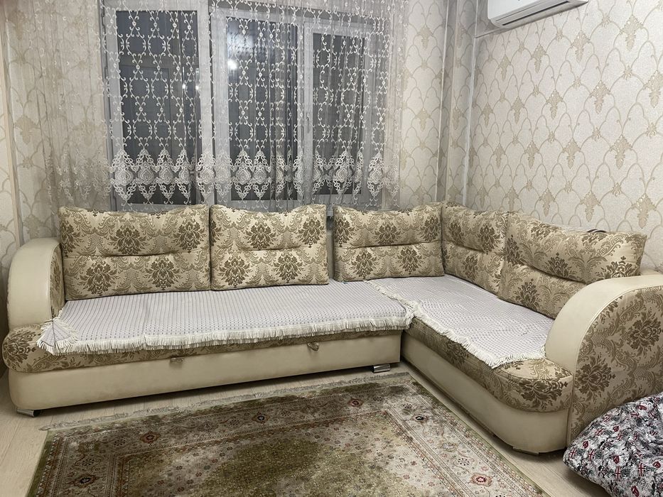 Срочно продам диван, в хорошем состояний