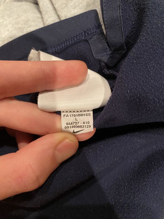 Тренировъчно горнище на Manchester City