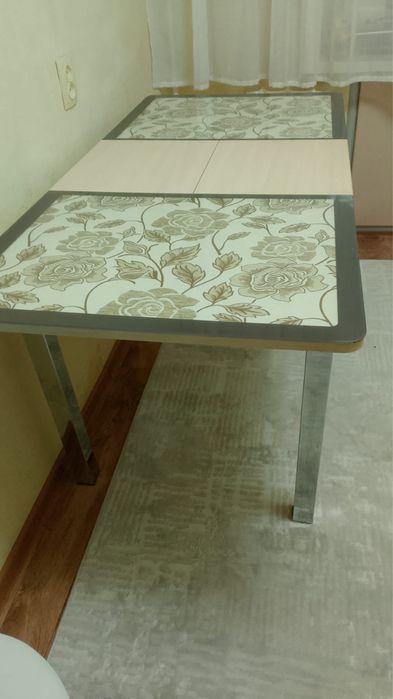 Стол стеклянный раздвигается