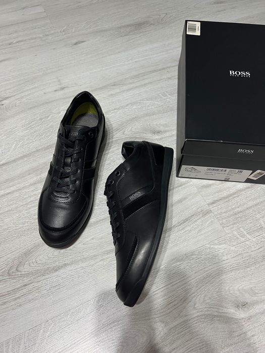 Нови обувки Boss