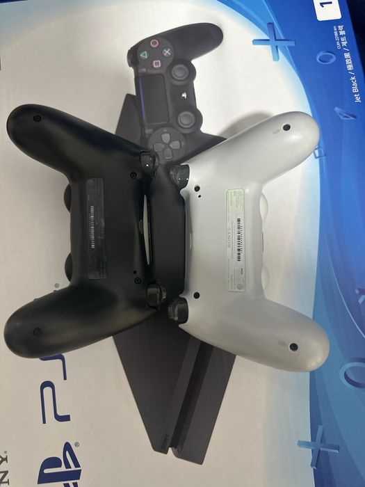 Playstation 4 slim , Pro 100Тор с играми 2- джойстик Novi оптом