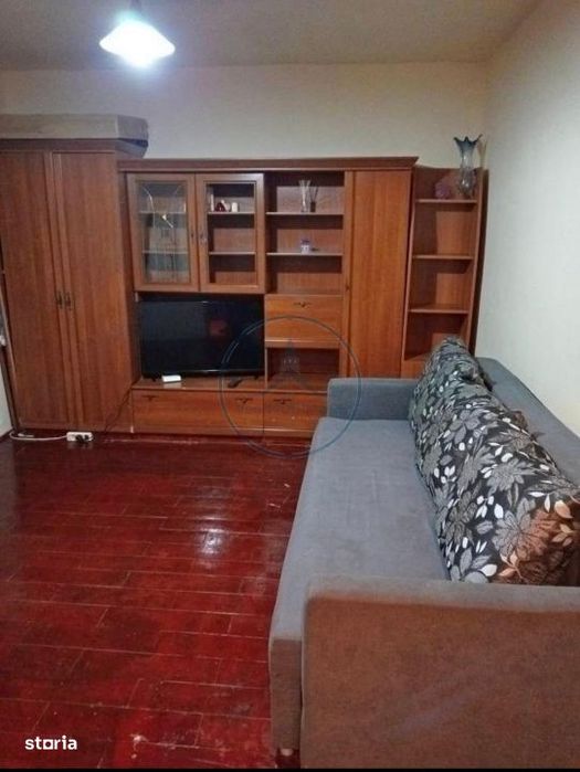 Garsoniera etaj 3 de Inchiriat