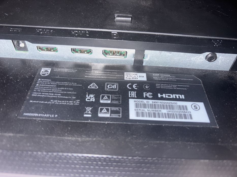 Vand monitor si 2 jocuri de xbox