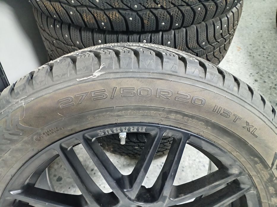 *Зимние шины с шипами + диски Brabus*