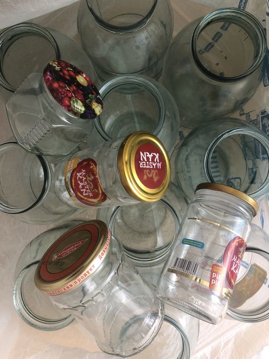 Банки продам целые с крышками