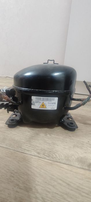 Продам компрессор и конденсатор решетку