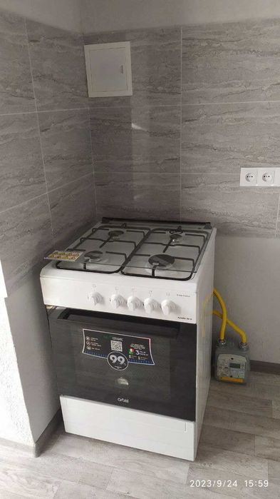 Сдаю 3- х комнатную квартиру в центре