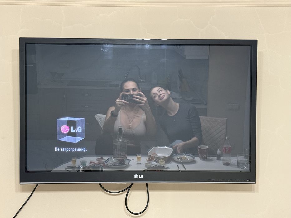 Телевизор LG плазма