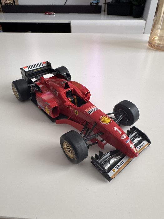 Macheta ferrari F1, sacara 1:24