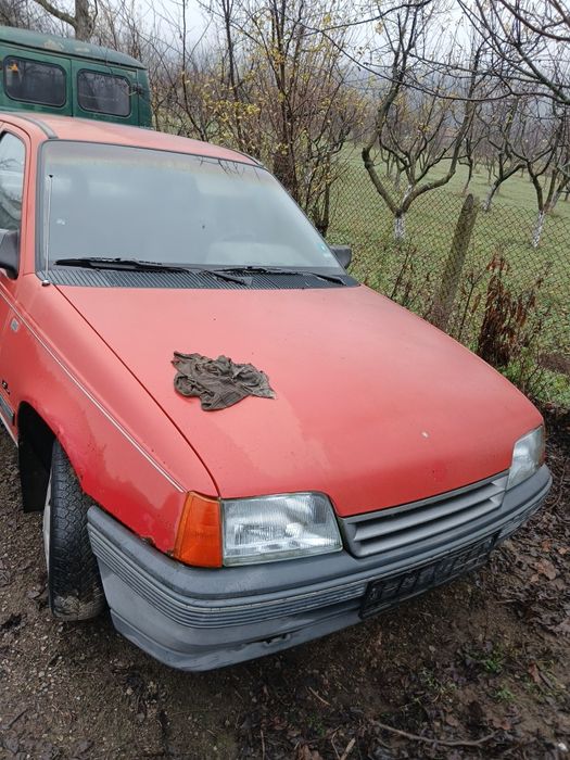 Opel kadett на ЧАСТИ