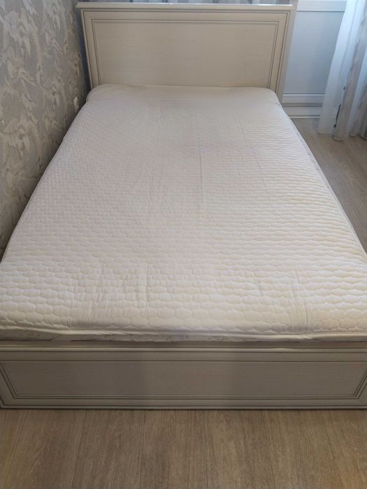 Кровать б/у 120*200