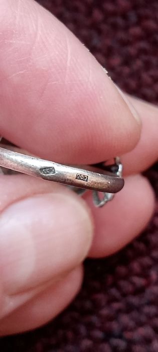 Серебряное кольцо.