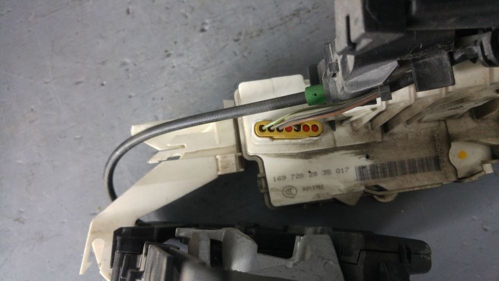 broasca cu maner usa dreapta mercedes a-class w169 2 usi  1697202835