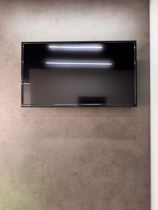 Телевизор SMART. 43” 109 см