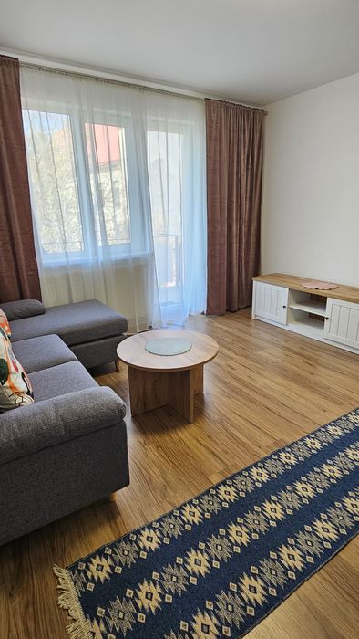 Proprietar, închiriez apartament 2 camere – Zonă centrală