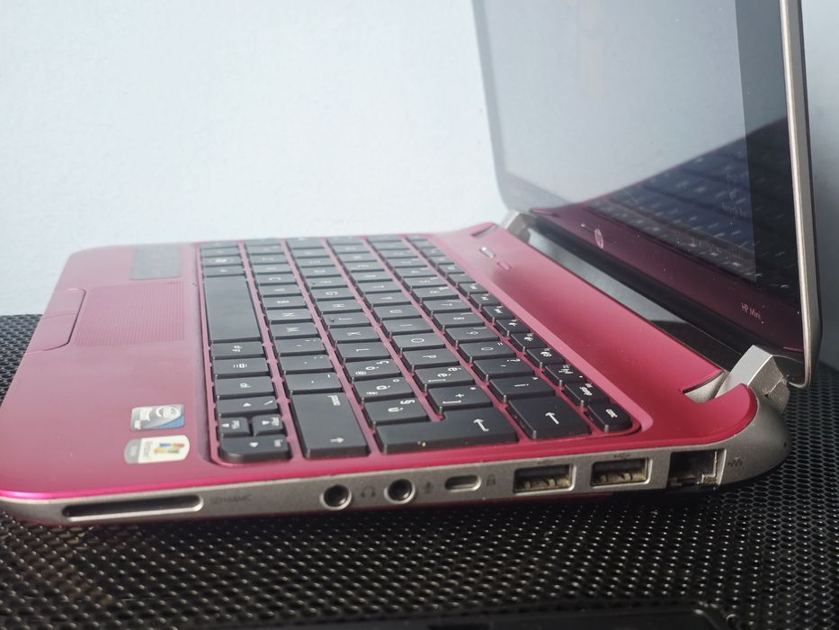 Laptop hp mini beats audio