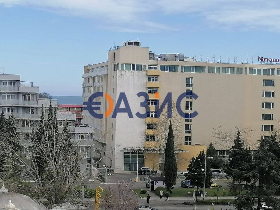 Мезонет на 7-ми етаж с частичен изглед към морето, к-с Калия,Слънчев