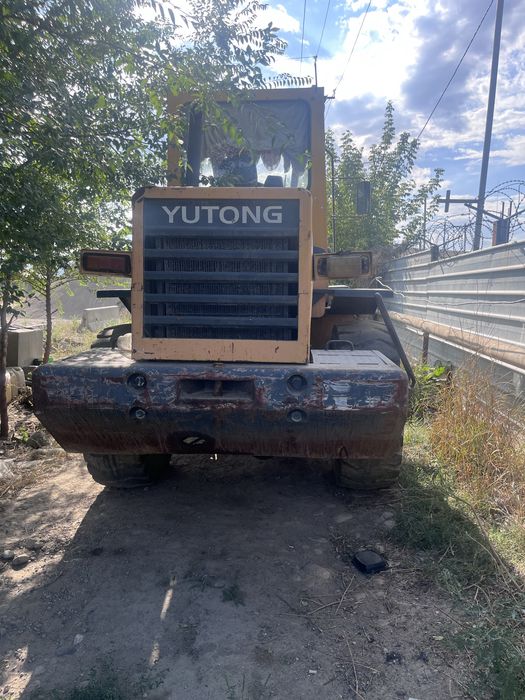 Продам фронтальный погрузчик трактор