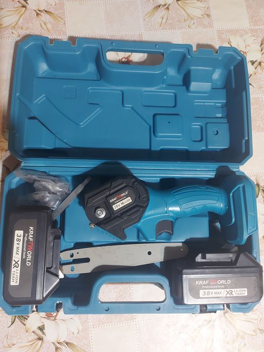 Акумулаторна резачка за клони