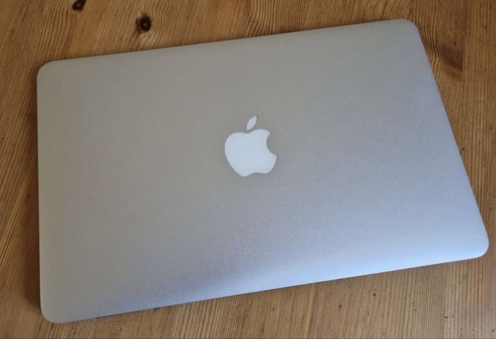 MacBook air 2011