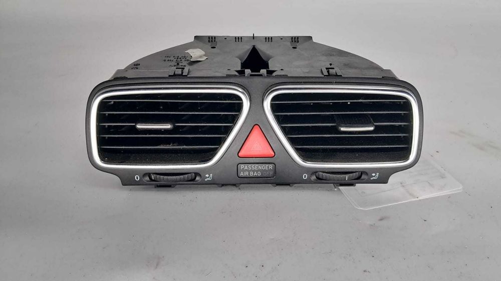 grila aerisire centrala VW Eos an 2009 cod 1Q0819728L