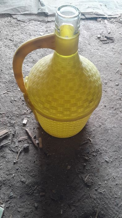 Стъклени дамаджани