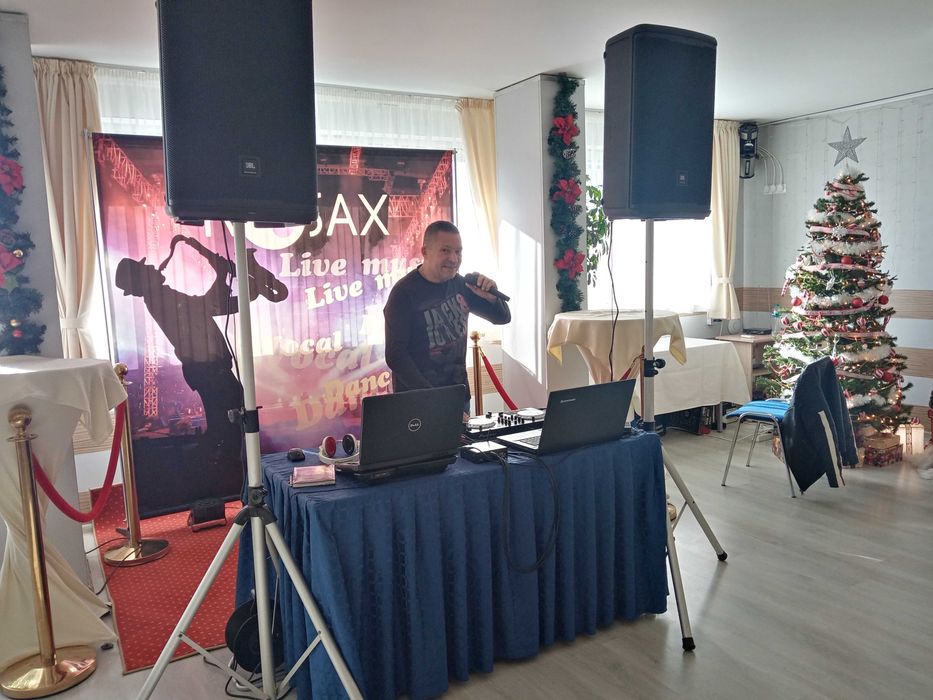 DJ, Водещ сватби и всякакви тържества.