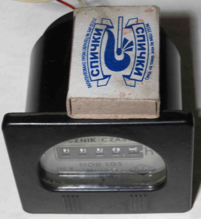 Счетчик импульсов СИ. 206 ХЛ 4 и счетчик наработки в часах