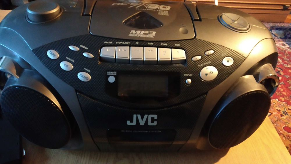 Радиокасетофон JVC RC-EX30.