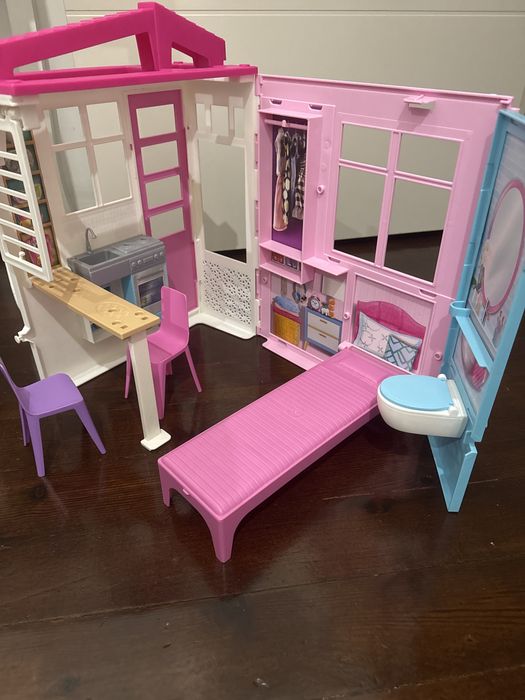 Barbie къща преносима