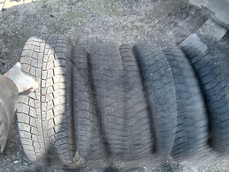 Джанти с гуми зимни 185/65/15 Dacia Дачия 200лв комплекта