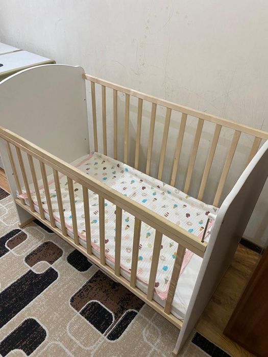 Детская кровать-манеж