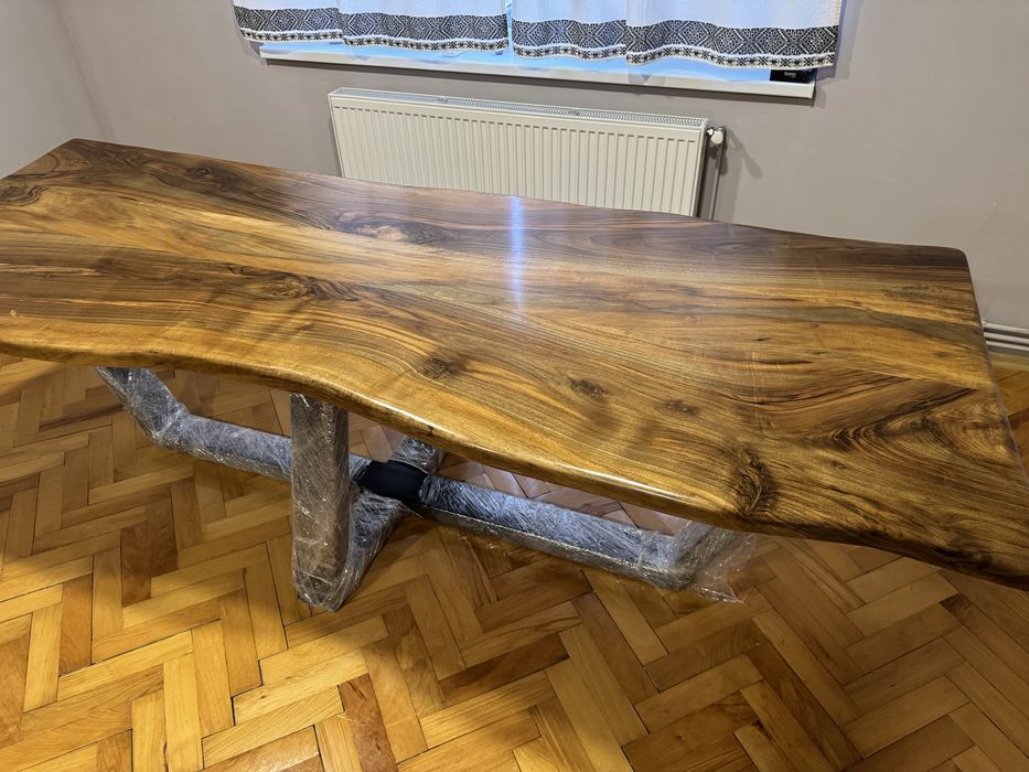 Masa lemn masiv cu picior de metal 12 persoane