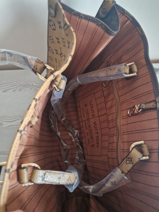 Дамска чанта Louis Vuitton