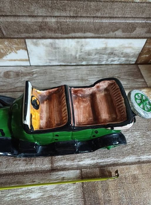 Ретро керамична кола