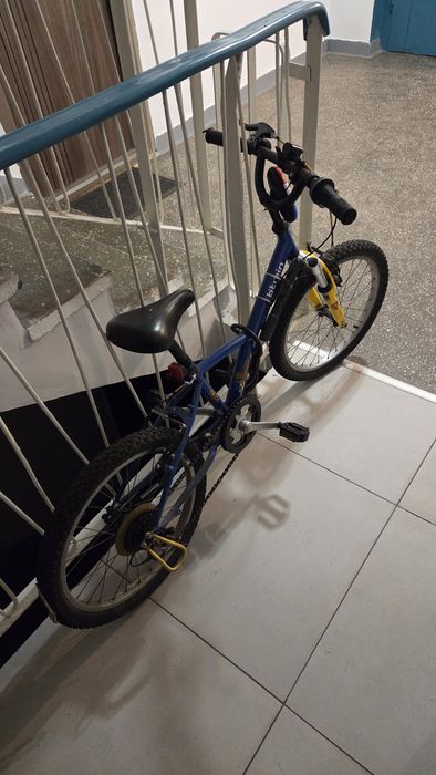 Vând bicicleta btwin