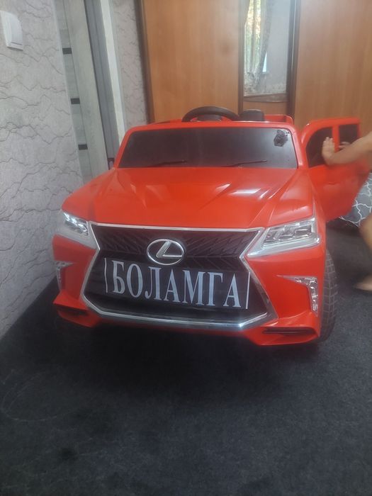 Bolalar moshinasi pultli