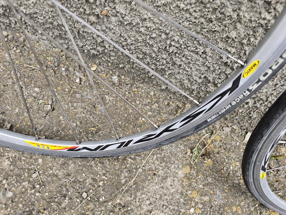 Set jante Mavic Ksyrium Equipe roti 28" 700x23c cursiera grup 9 pinioane roti jante fata spate