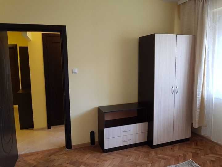 Двустаен апартамент в Дружба 1