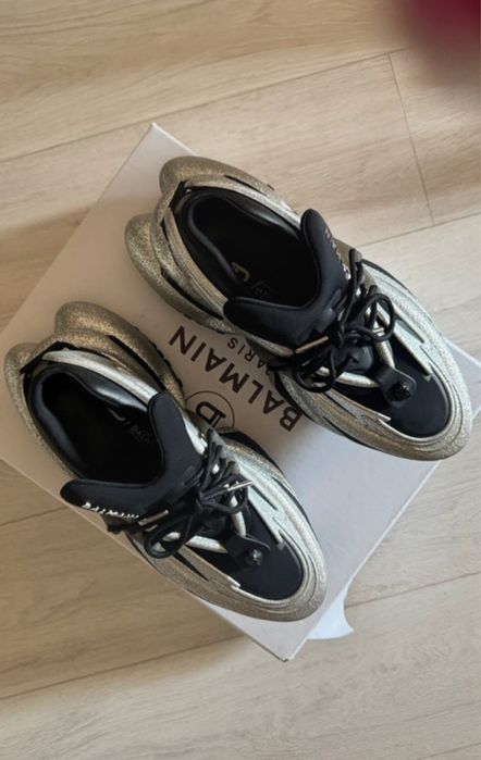 Balmain unicorn