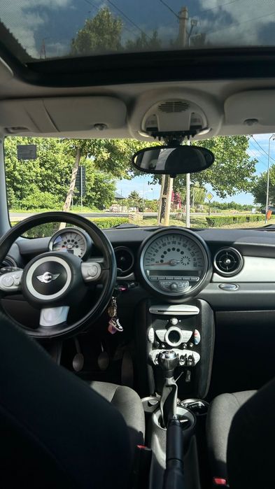 Vând Mini Cooper