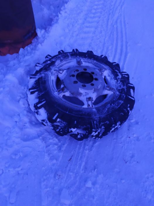 Запчасти на тракто т40.