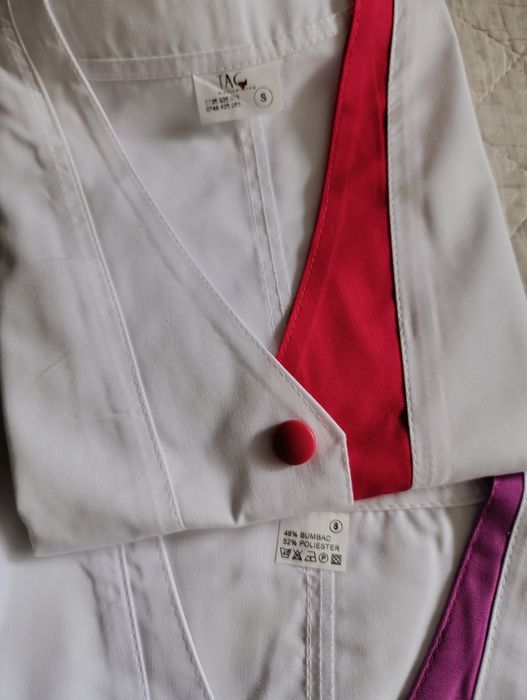 Bluza medicală, mărimea S, noi