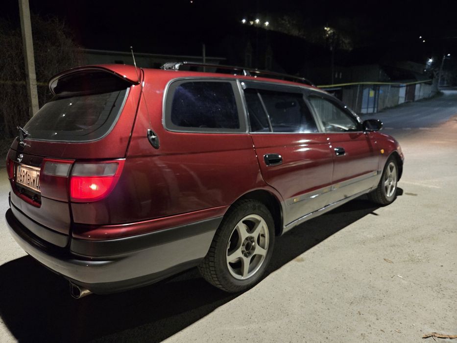 Продам   Toyota  caldina