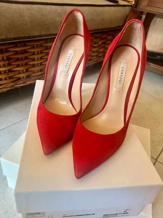 Casadei pumps …..