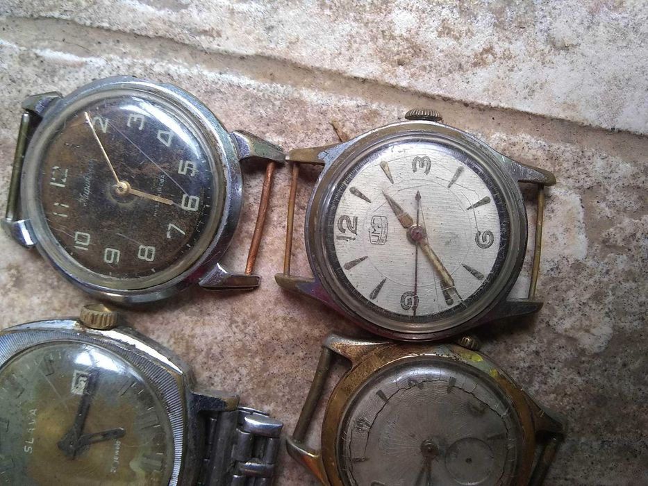 Стар ръчен часовник