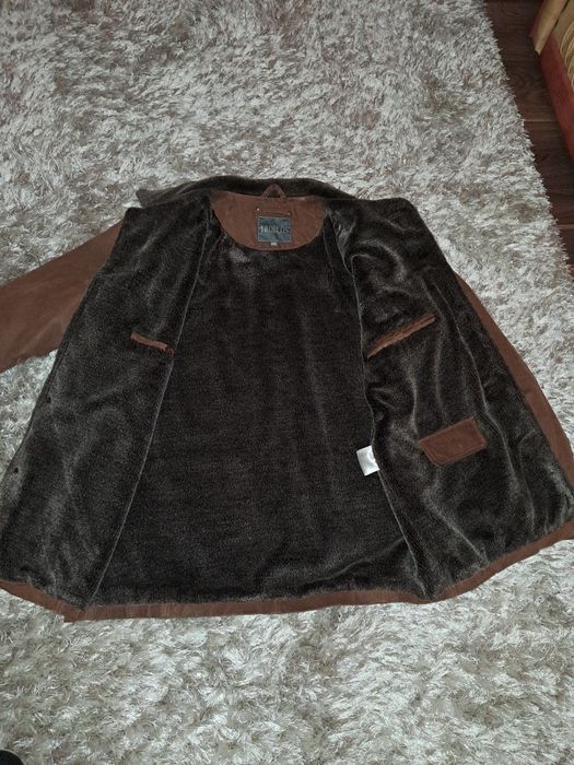 Geaca barbati .Piele întoarsa cu blana interior