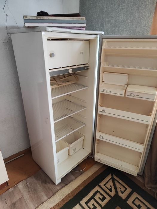 Холодильник в хорошем состоянии